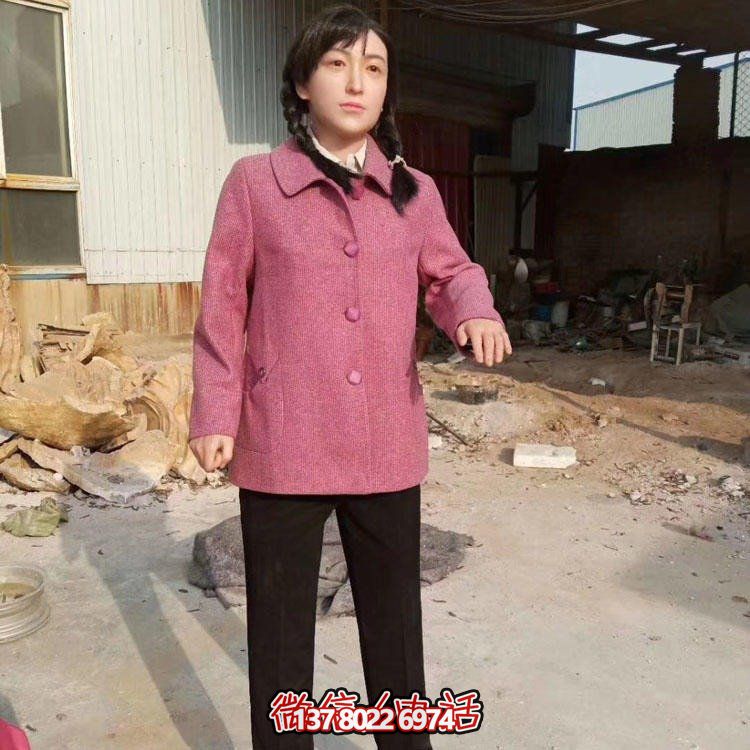 玻璃鋼仿真女孩雕塑，打造景區(qū)精美環(huán)境