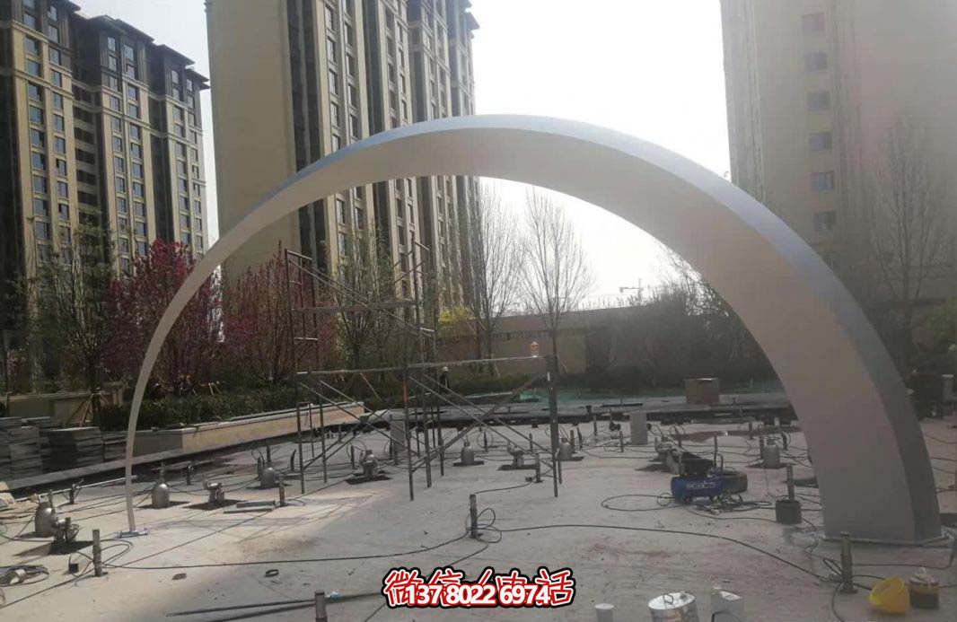 簡(jiǎn)約不銹鋼小區(qū)拱門雕塑 簡(jiǎn)約不銹鋼小區(qū)拱門雕塑